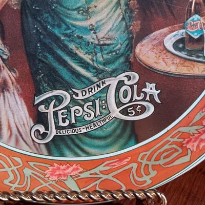 5 UNIQUE PEPSI COLA GLASSES AND A PEPSI TRAY