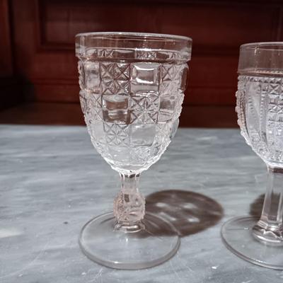 CRYSTAL AND ANTIQUE STEMMED GLASSES, GLASS JEWELS AND A WINE COOLER