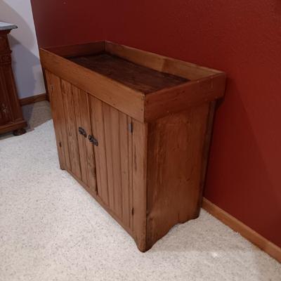 ANTIQUE DRY SINK W/2 CABINET DOORS