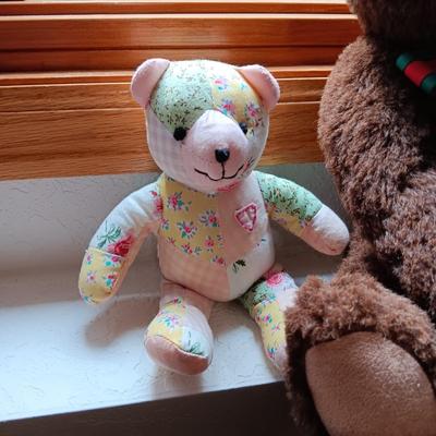 "A BEAR WITH A HEART" A DIANE GARD ORIGINAL, VINTAGE PATCHWORK BEAR AND 1993 TY BEAR