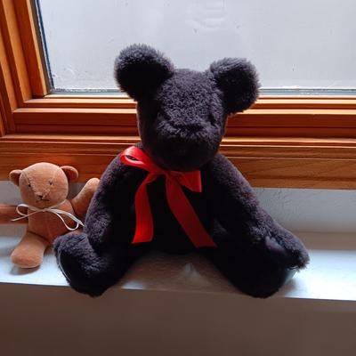 3 LOVEABLE TEDDY BEARS
