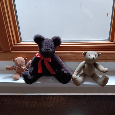 3 LOVEABLE TEDDY BEARS