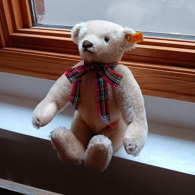 STEIFF FULLY JOINTED TEDDY BEAR APPROX 12 INCHES TALL