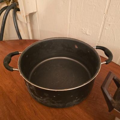 Pot lot