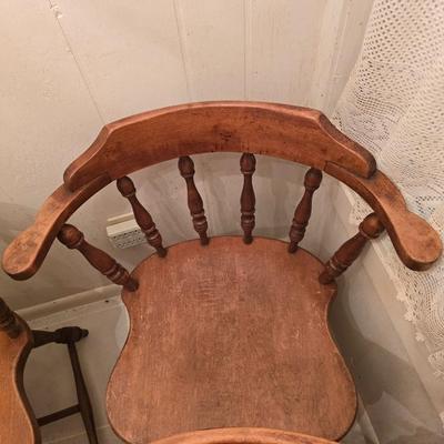 Table with 4 chairs