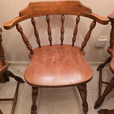 Table with 4 chairs