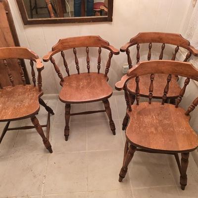 Table with 4 chairs