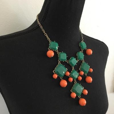 Beautiful, silver toned statement, necklace