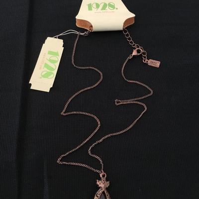 New 1928 rhinestone pendant necklace