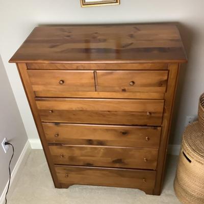 UBR550 Yield House 5-Drawer Pinewood Dresser