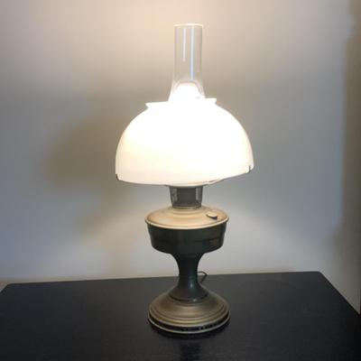 UBR555 Vintage Brass Milk Glass Lamp