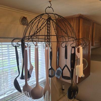 Utensil rack