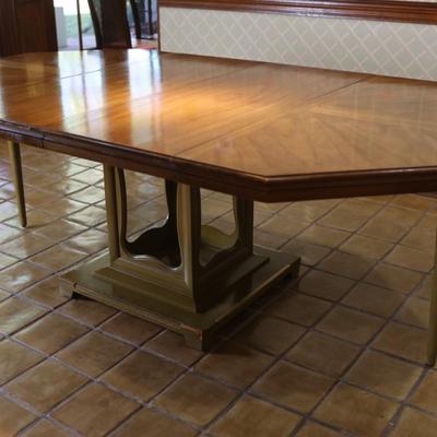 Mid Century Octagonal Pedestal Dining Table with Two Leaves