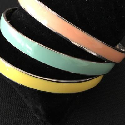 Super cute Set of three enamel pastel bangle bracelets