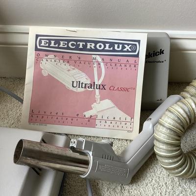 UBR558 1992 Electrolux Classic Canister Vacuum with Attachments