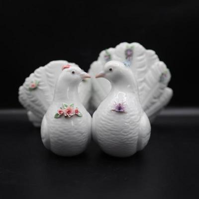 Lladro Kissing Doves with Flowers