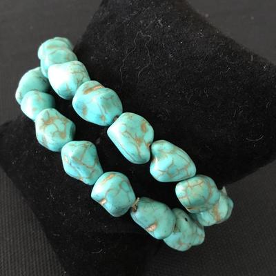 Howlite stone beaded stretch bracelets