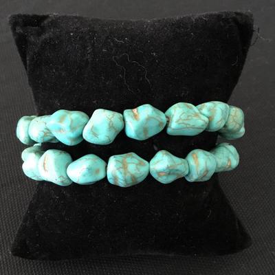 Howlite stone beaded stretch bracelets
