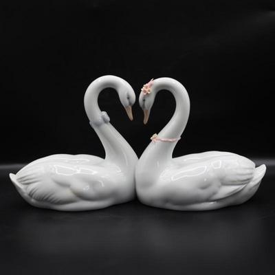 Lladro Endless Love Swans Figurine
