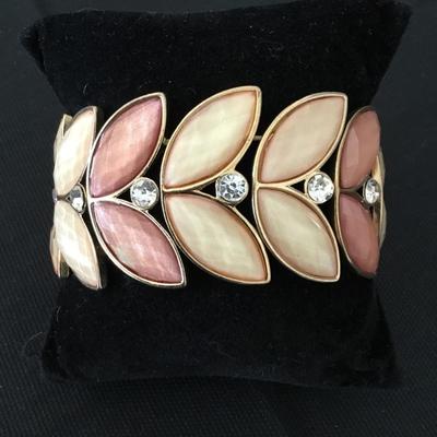 Super cute rhinestone stretch bracelet