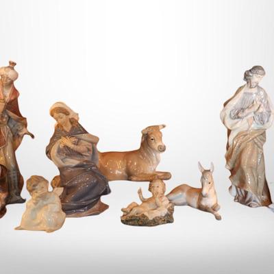 Lladro Nativity Scene