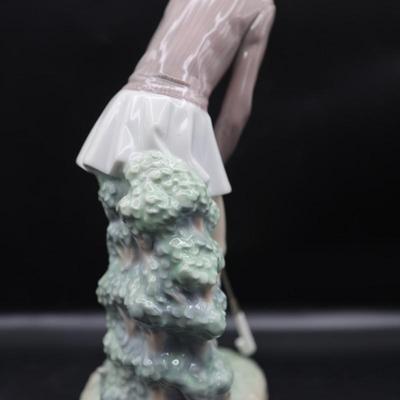 Lladro Figurine "Woman Golf Player"