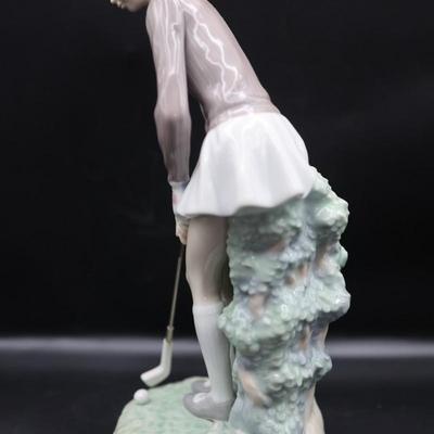 Lladro Figurine "Woman Golf Player"
