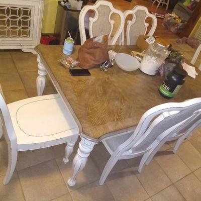 Dining room table and 6 chairs
