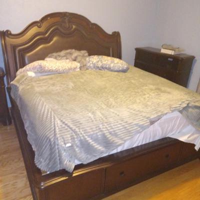 King size bedroom set