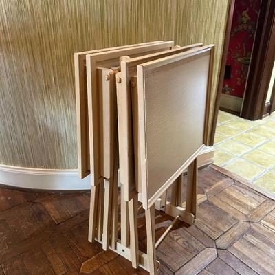 Woodcraft Mfg. Table TV Trays