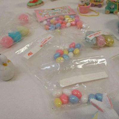 Assortment Of Easter Decorations Ornaments Bunnies Eggs Baskets Choice 1