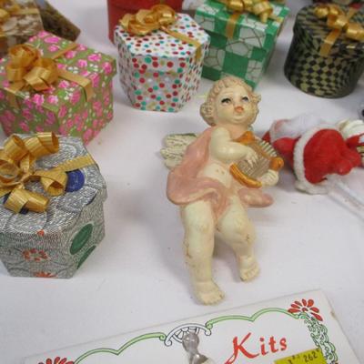 Assortment Of Christmas Decor Ornaments Lighted Table Top Christmas Tree Lot 5