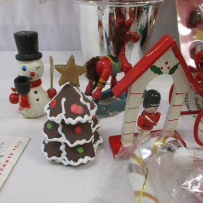 Assortment Of Christmas Decor Ornaments Lighted Table Top Christmas Tree Lot 5