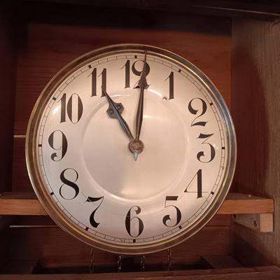 ANTIQUE GRANDFATHER PENDULUM CHIMING CLOCK THAT WORKS!