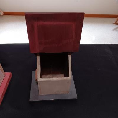 2 BIRDHOUSES (2)