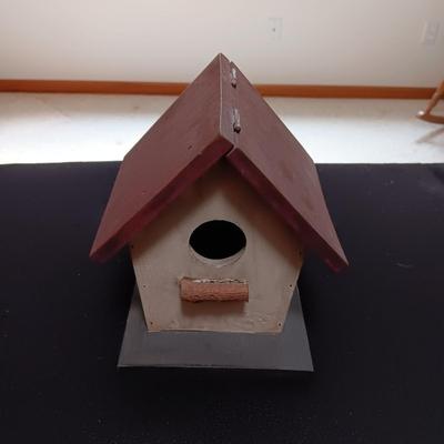 2 BIRDHOUSES (2)