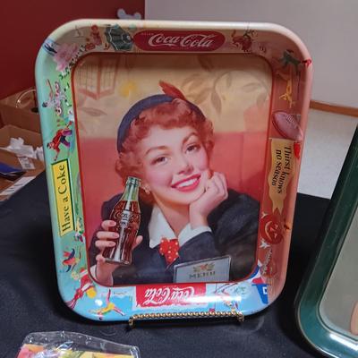 2 COCA-COLA TRAYS AND COCKTAIL NAPKINS