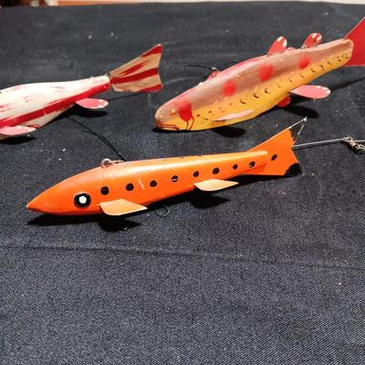 LARGE WOODEN FISHING LURES WITH TIN FINS