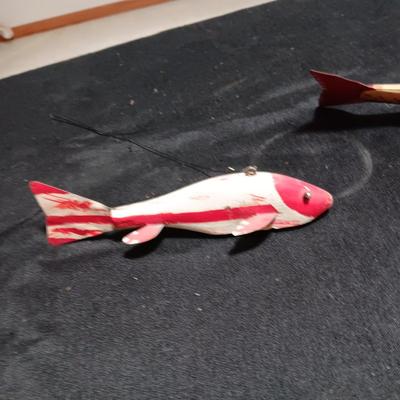 LARGE WOODEN FISHING LURES WITH TIN FINS