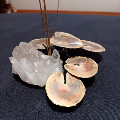 NICE PIECE OF CORAL WITH TIN SEAHORSES AND A CRYSTAL AMONG TIN LILY PADS AND A FLYING BIRD