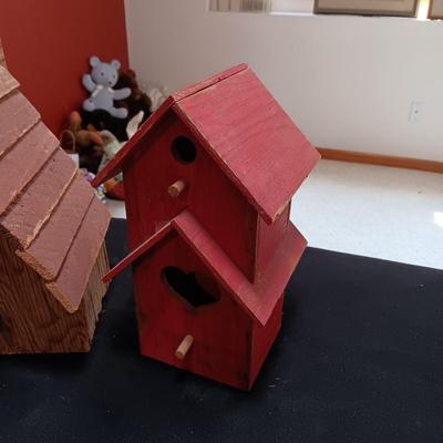 2 BIRDHOUSES