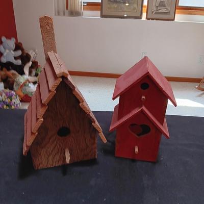 2 BIRDHOUSES