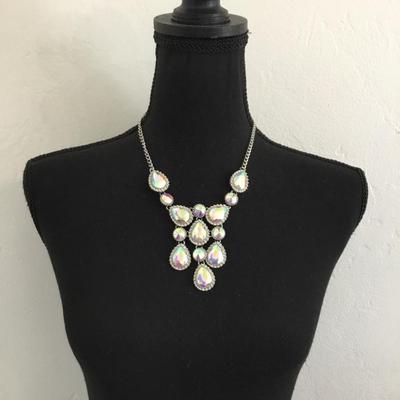 Beautiful, iridescent necklace and earring statement set