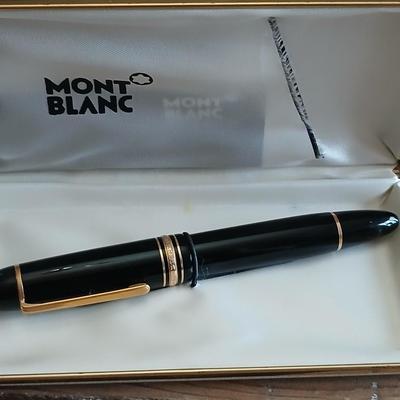 Mont Blanc Meisterstuck Vintage 149 Black Fountain Pen with instructions and original box!