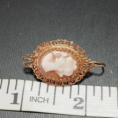 Beautiful Vintage 14K Yellow Gold Carved Shell Lady Cameo Dangle Drop Earrings