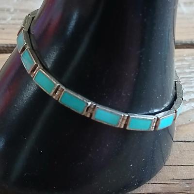 Vintage .925 marked Turquoise and Sterling Silver Link Bracelet