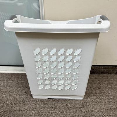 Sterilite Tall Laundry Baskets
