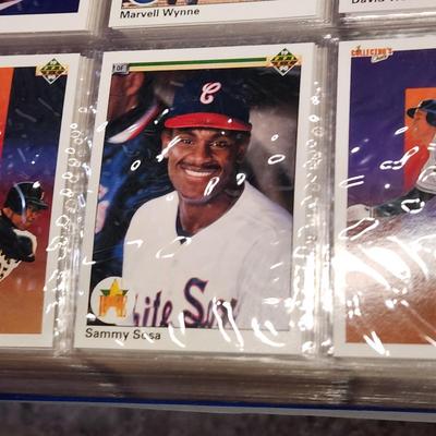 1990 Upper Deck Baseball Cards Complete Set in Album