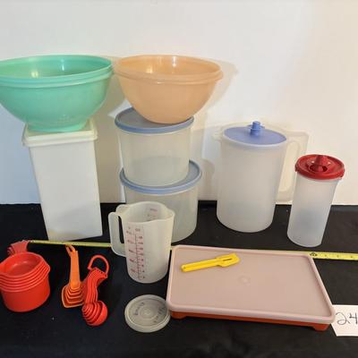 Tupperware Lot