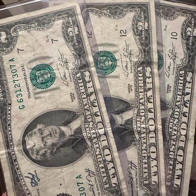 Currency Lot - 3-1976-$2 3 Sequential 2017 $2- $5, $2 red seal + foreign